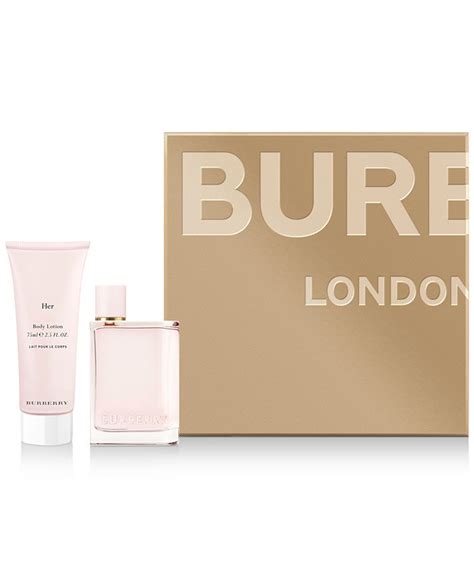 burberry her blossom gift set.